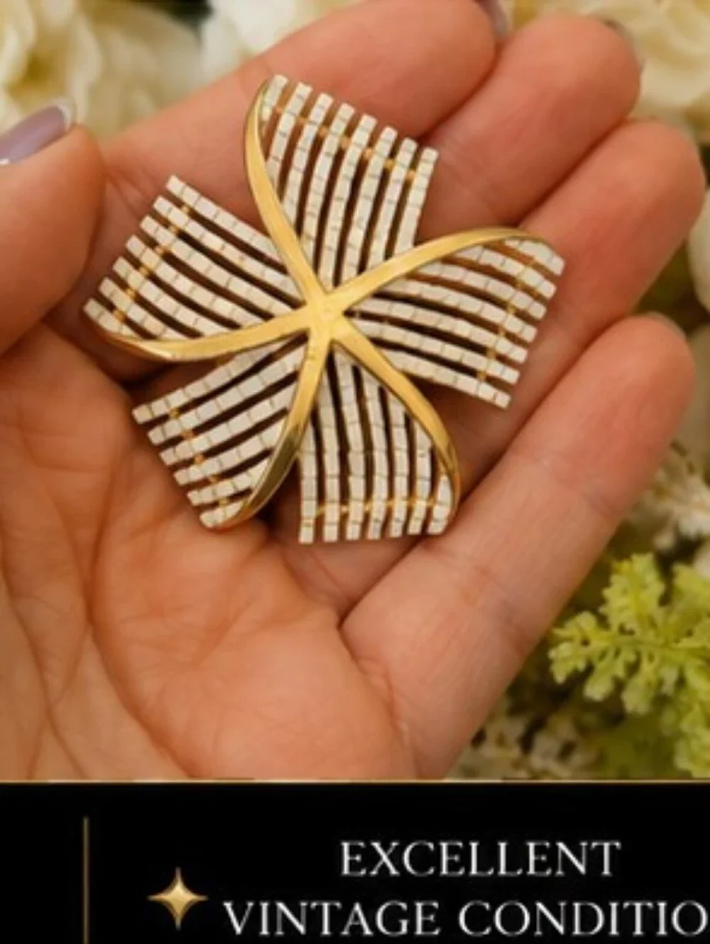 Vintage Signed Trifari White Enamel Gold Tone Brooch Mid Century Modern Abstract